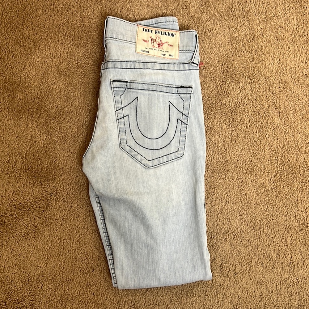 Men’s True Religion “Rocco” Relaxed skinny jeans